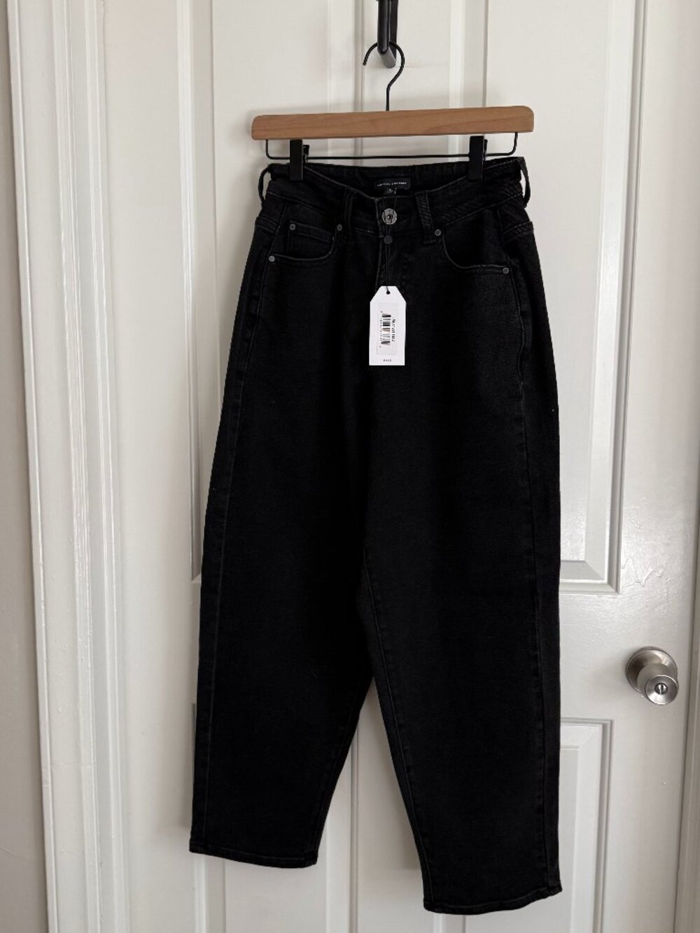 NWT Universal Standard Lou High Rise Barrel Jeans in Broken Black, Size 0